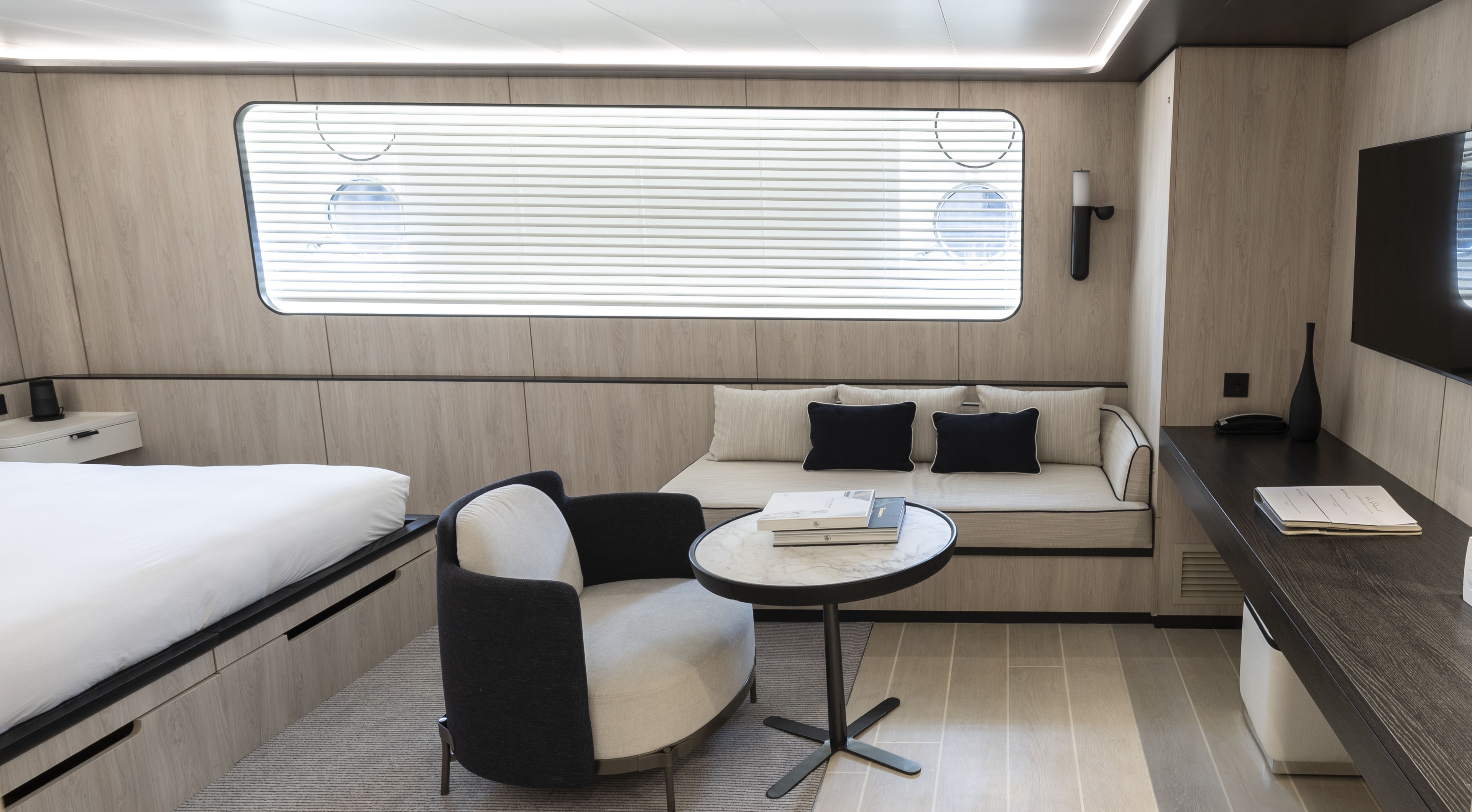 Alizés Prestige Stateroom with balcony